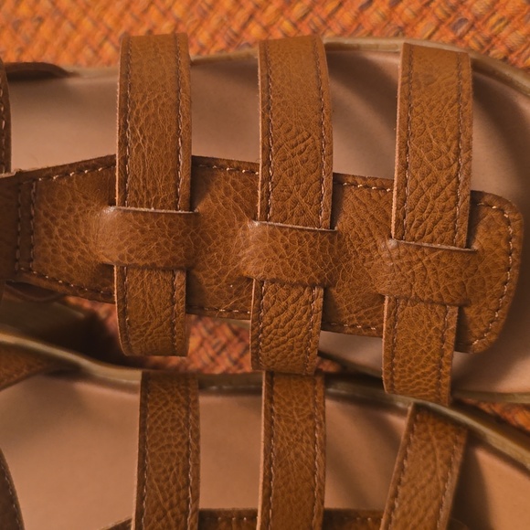 THEREABOUTS BRAND GIRLS BROWN HEELS SUMMERTIME SANDALS SIZE 4 - Picture 3 of 16